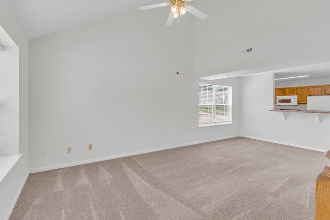Building Photo - 5015 CARRIE RIDGE Dr