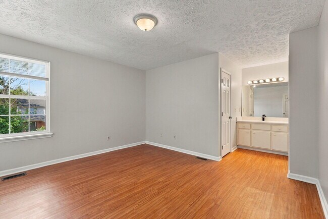 Building Photo - 119 Crosskey Rd