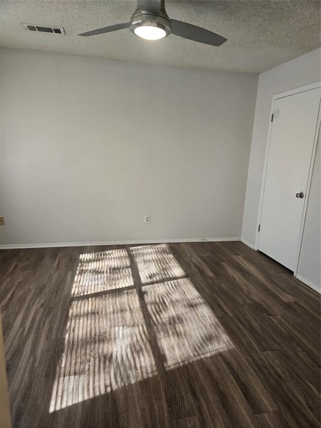 Building Photo - 2903 W Slaughter Ln