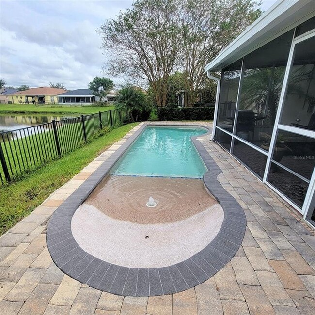 Building Photo - 319 Grand Royal Cir