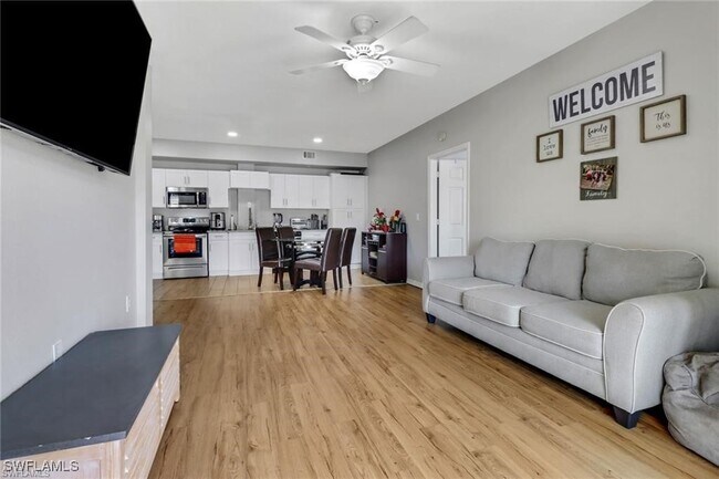 Building Photo - 6361 Aragon Way
