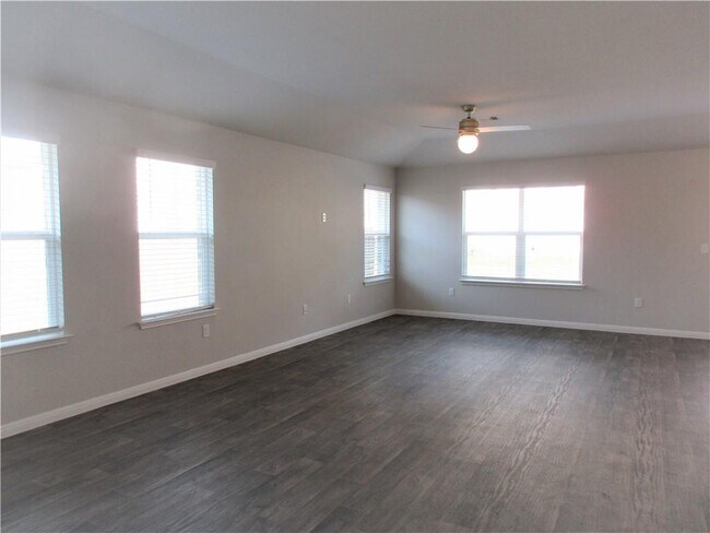 Building Photo - 10913 Gonzales Ranger Pass