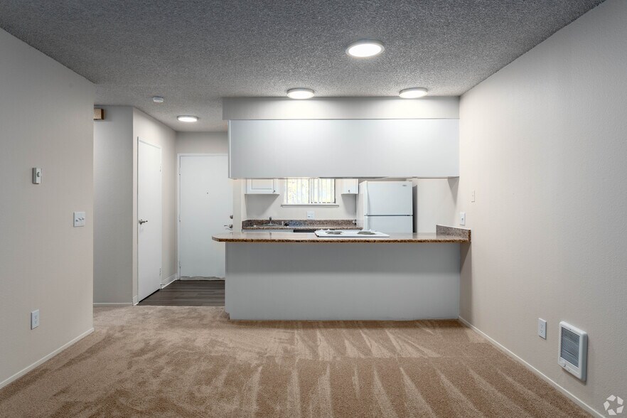 One bedroom Kitchen - Trailwood Apartment Homes