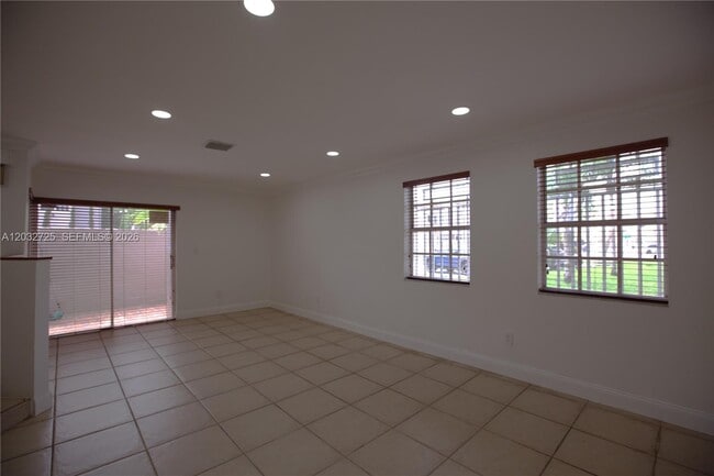 Building Photo - 6475 SW 129th Ave