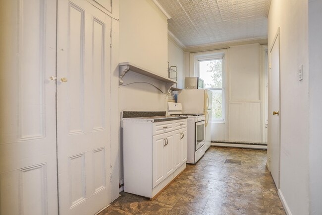 Building Photo - 320 Jefferson St