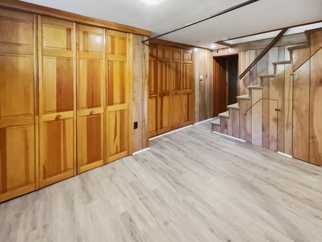 Building Photo - 312 Linden St