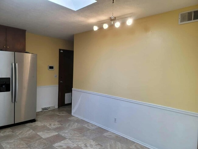 Building Photo - 2731 N Pershing Ct