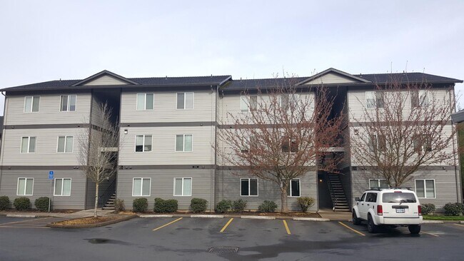Building Photo - 231 Pioneer Dr