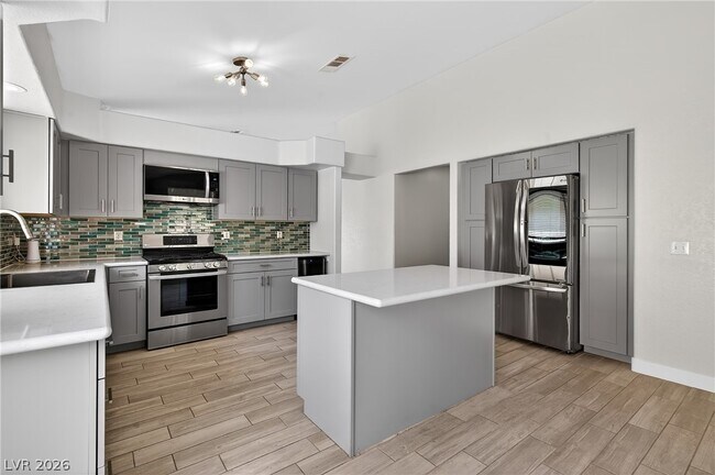 Building Photo - 405 Crater Ct