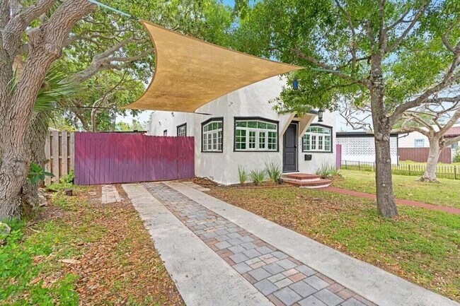 Building Photo - 221 N Ocean Breeze