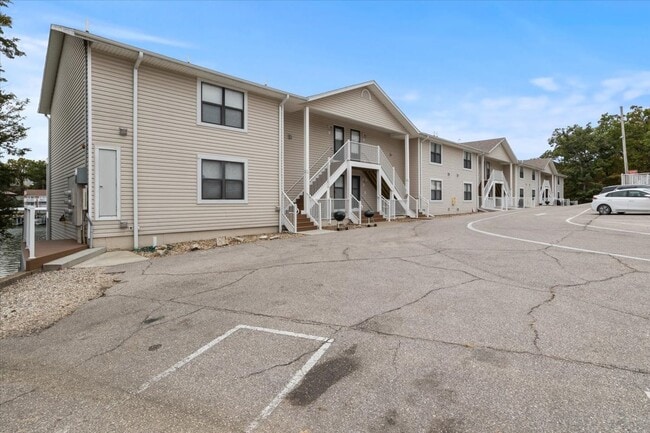 Building Photo - 831 Winn Rd
