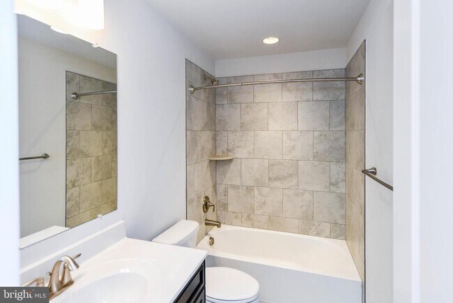 Building Photo - 7102 Druce Way