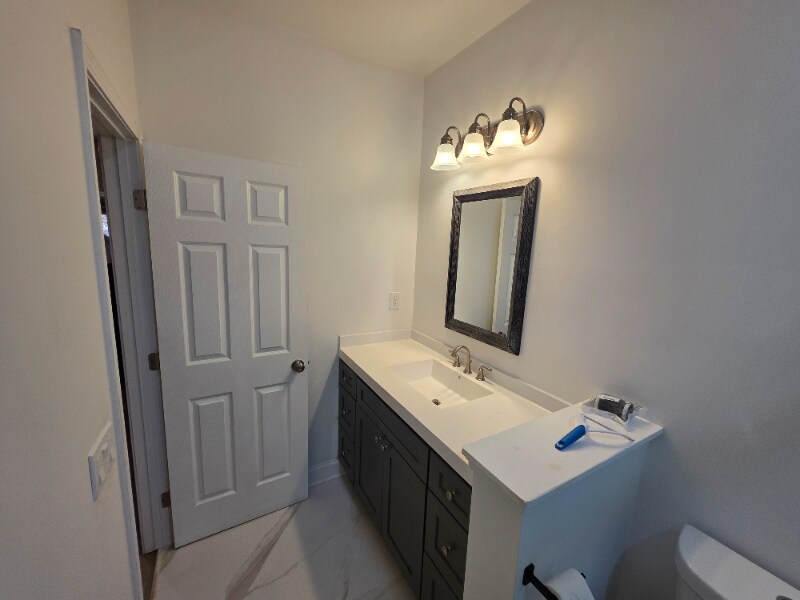 Building Photo - 3374 Royal Oaks Dr