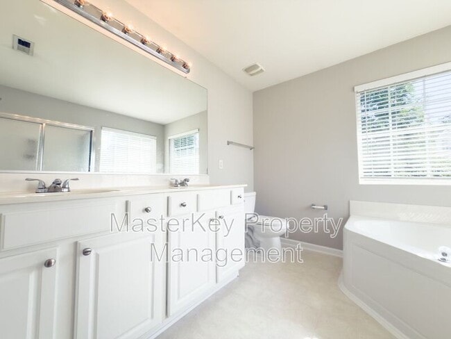 Building Photo - 123 Baberton Dr