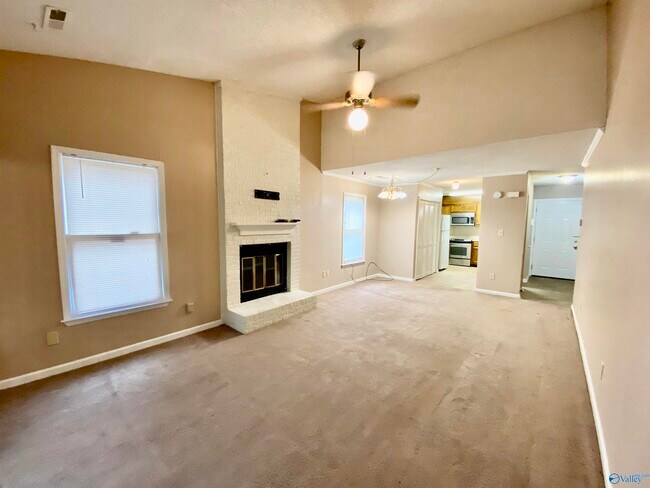 Building Photo - 1110 Liberty Dr