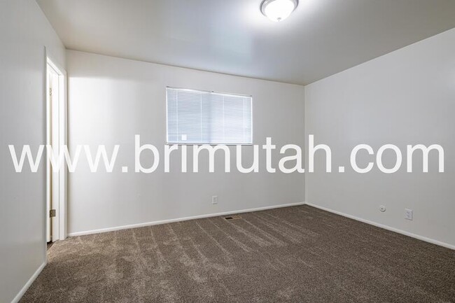 Building Photo - 1455 Plata Way