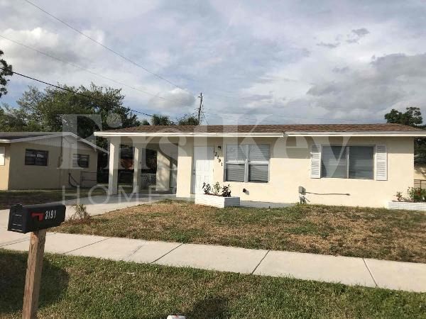 Primary Photo - 3191 NW 5th St