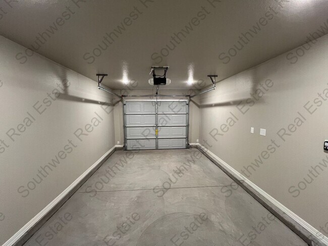 Building Photo - 2109 Bobwhite Ct