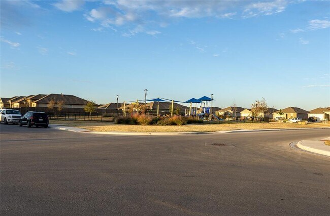Building Photo - 401 Abbey Ln