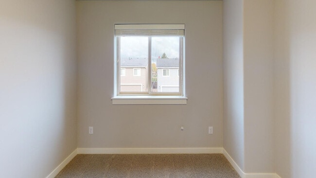 Building Photo - Sonny Estates: Stylish Floor-Plan, Easy Commute To Nike & Intel, Central Air, Small Dog w/ Pet Re...