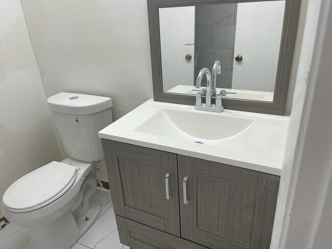Building Photo - 203 Foxtail Dr