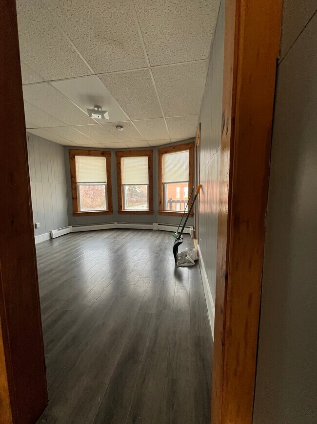 Building Photo - 25 Maine Ave