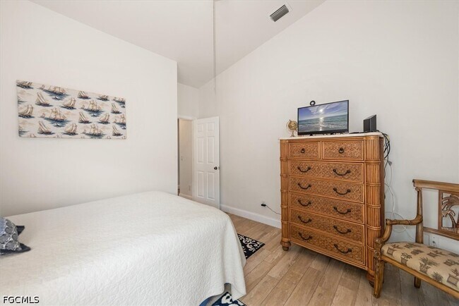 Building Photo - 9241 Bramble Ct