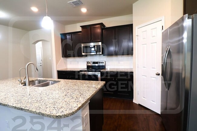 Building Photo - Don't Miss Out on This Beauty At 2521 Bargello! - Now Available For Rent!
