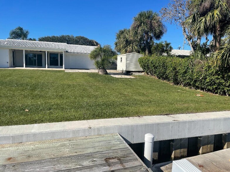 Backyard facing house - 1431 Flagler Blvd