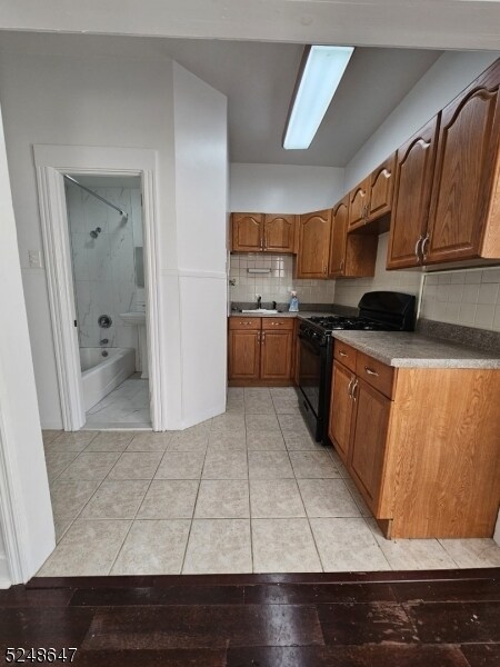 Building Photo - 916 Broadway