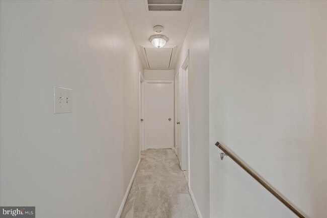 Building Photo - 7177 Lake Cove Dr