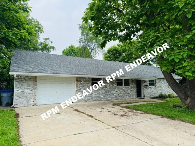 Primary Photo - 3-Bedroom Home in Fort Zumwalt School Dist...