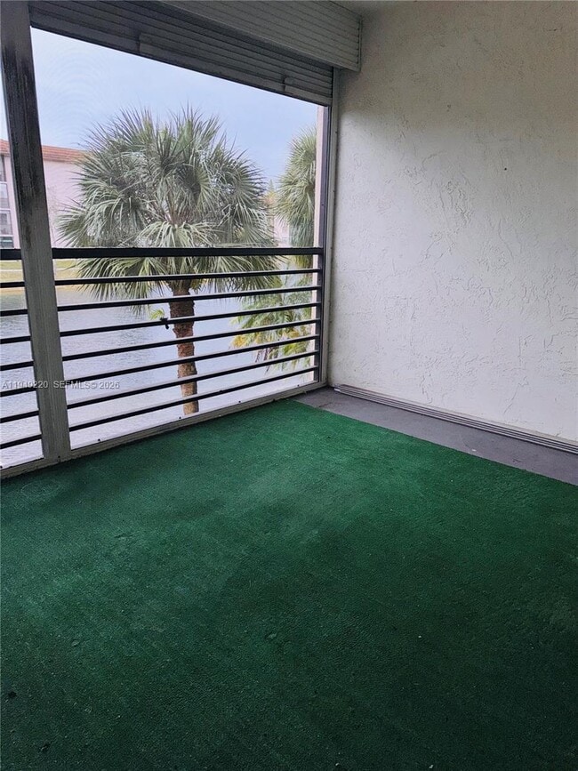 Building Photo - 4950 E Sabal Palm Blvd