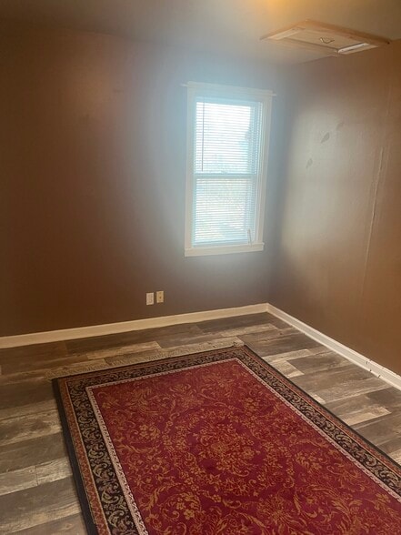 Building Photo - 68 Mathewson St