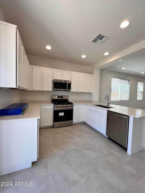 Building Photo - 9509 W Sells Dr