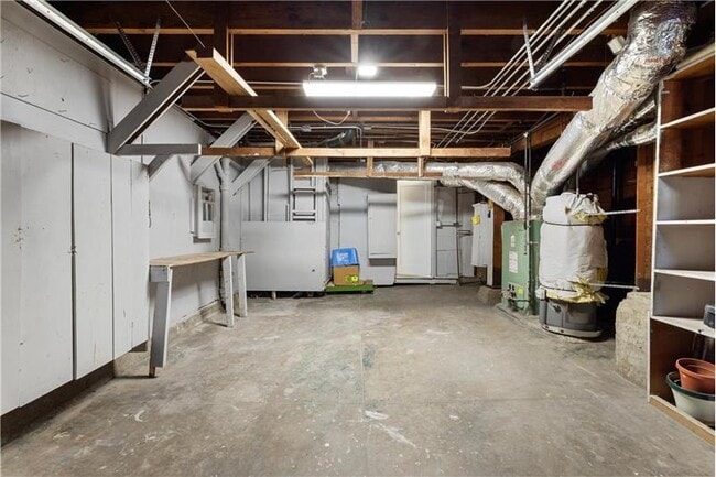 Building Photo - 279 Ramsell St