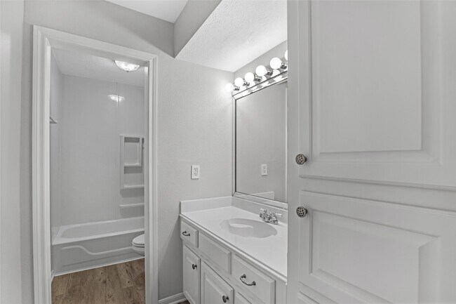 Building Photo - 24531 Whitesail Dr