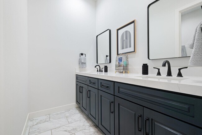 Building Photo - 66801 Verbena Dr