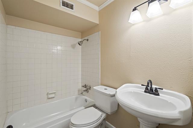 Building Photo - 5634 Boca Raton Blvd
