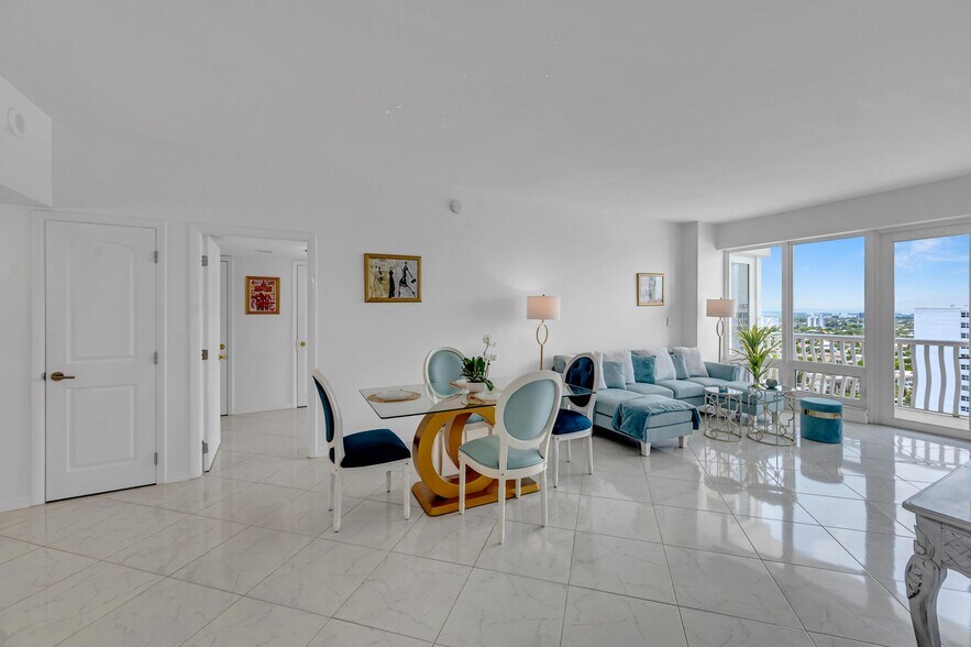 Building Photo - 4020 Galt Ocean Dr