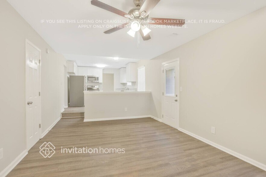 Building Photo - 2200 Ramblewood Cir