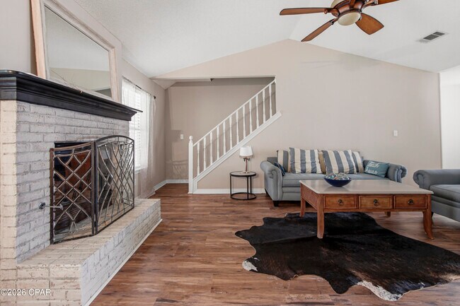 Building Photo - 855 Mande Ct