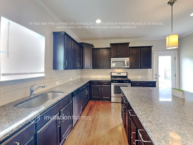 Building Photo - 7048 McLothian Ln