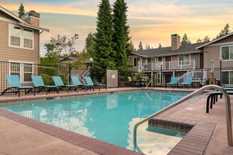 Building Photo - Inglenook Court