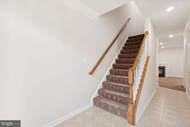 Building Photo - 24707 Kings Canyon Square
