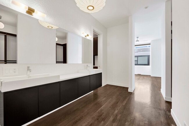 Building Photo - 1017 N Cleveland Ave