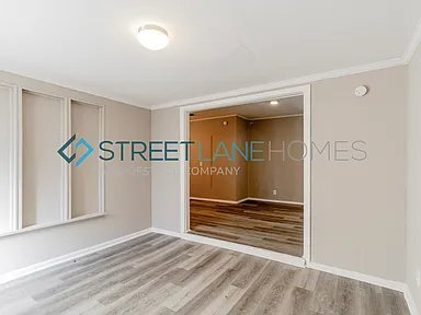 Building Photo - 4059 W Oak Dr