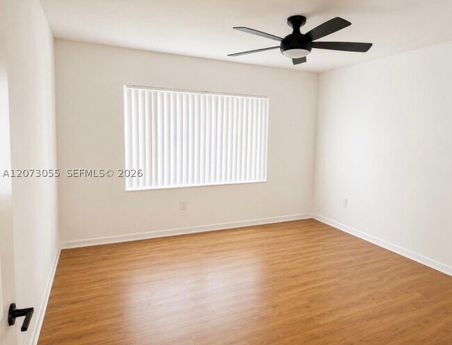 Building Photo - 10290 SW 146th Ave