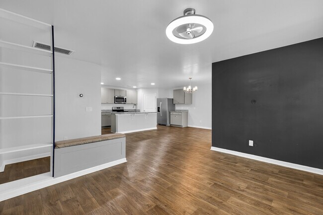 Building Photo - 233 Caribbean Village Dr