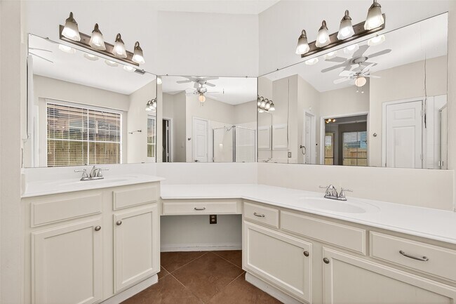 Building Photo - 12831 Dove Point Ln